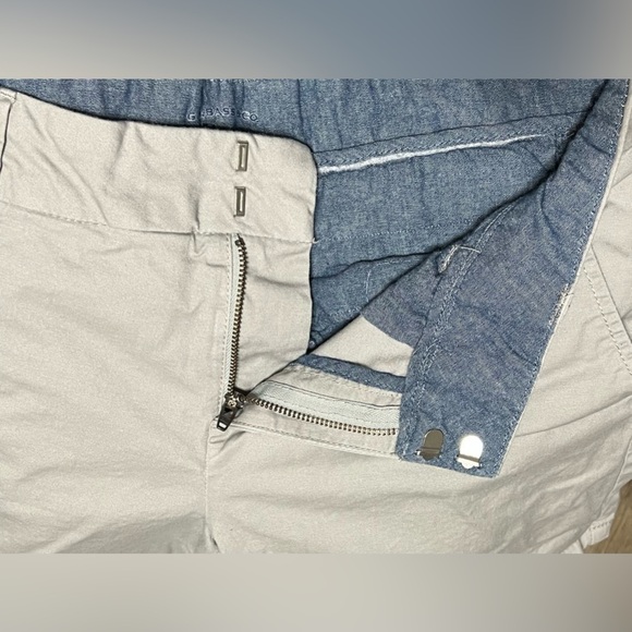 G.h. Bass & Co. Gray Shorts Women’s Size 6 - Picture 6 of 8